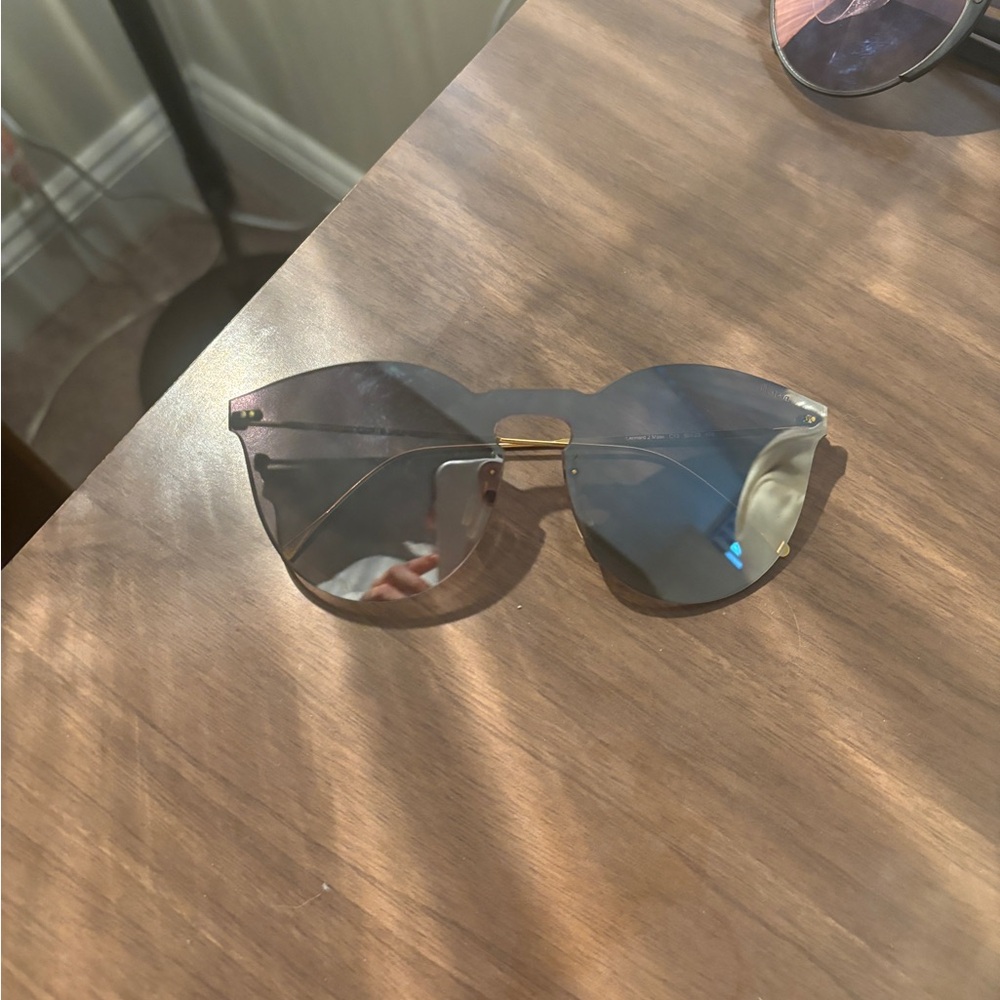 Illesteva Leonard 2 Mask